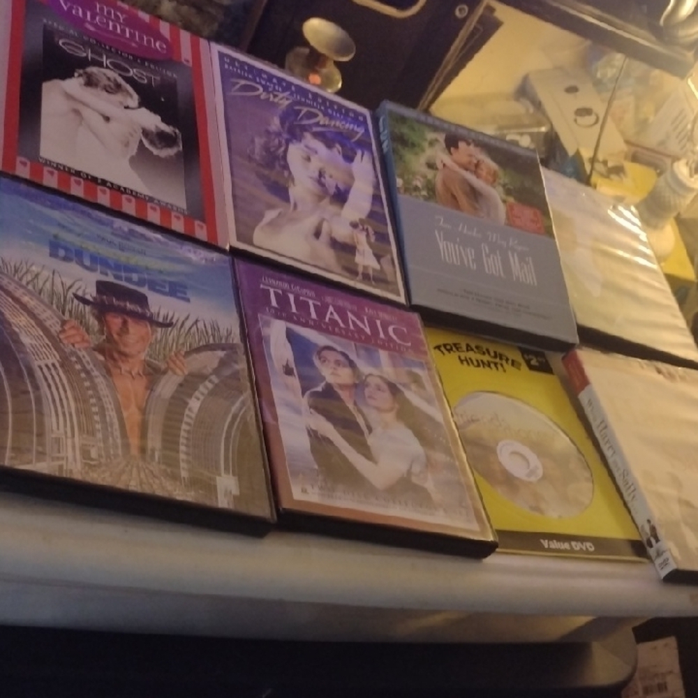 DVD 📀 Movies (8)